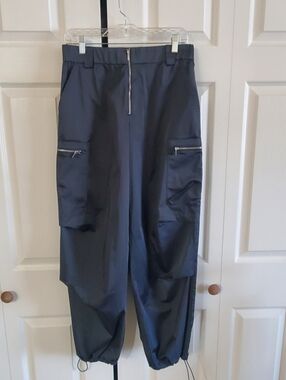 ZARA MED NWOT. JOGGERS CARGO BALLOON. DARK GRAY. ZIP CLOSURE. Satin